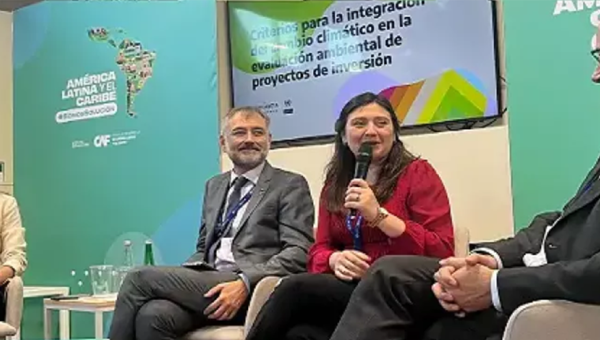 Presentación en COP 28 de Cambio Climático de documento sobre cambio climático en la evaluación ambiental de proyectos (Redlaseia-Cepal)